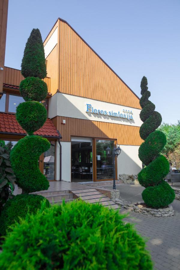 Hotel Floros Simfonija à Šventoji Extérieur photo