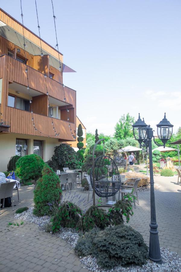 Hotel Floros Simfonija à Šventoji Extérieur photo