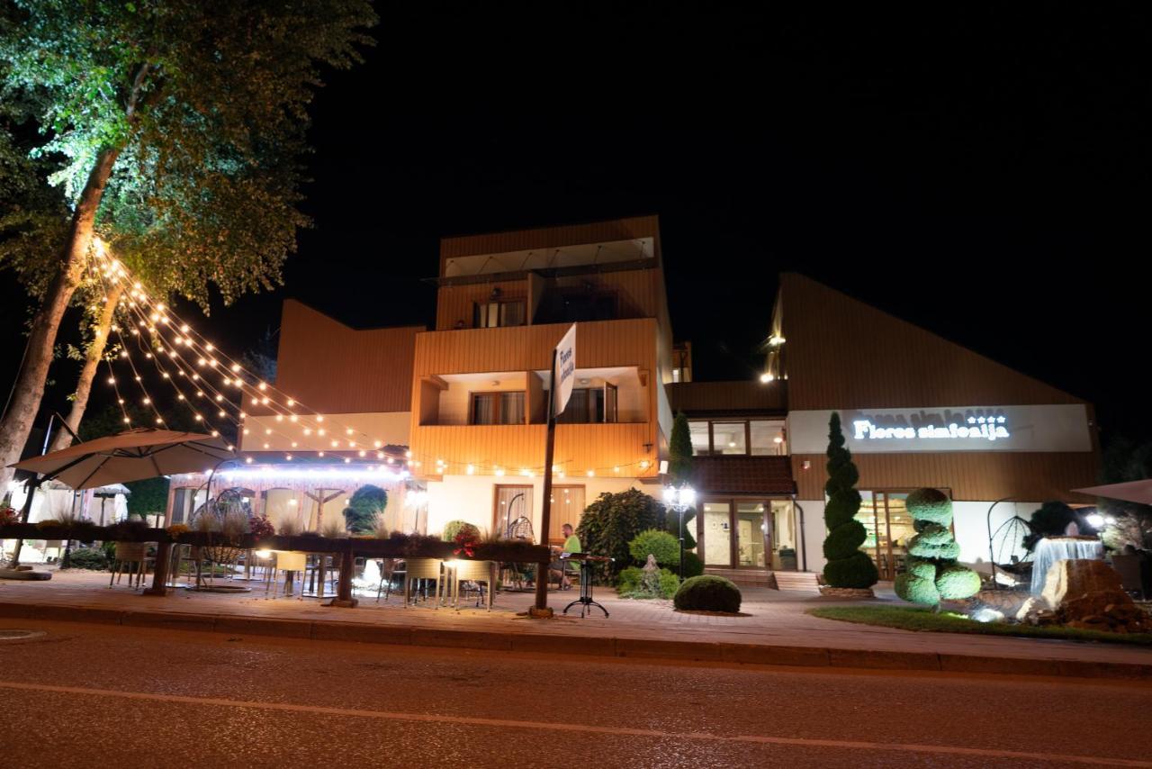 Hotel Floros Simfonija à Šventoji Extérieur photo