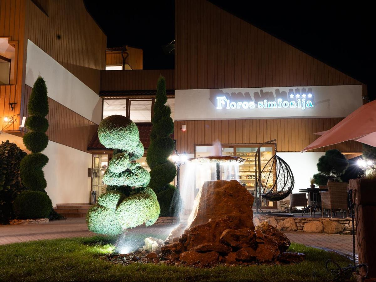 Hotel Floros Simfonija à Šventoji Extérieur photo