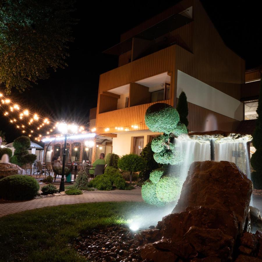 Hotel Floros Simfonija à Šventoji Extérieur photo