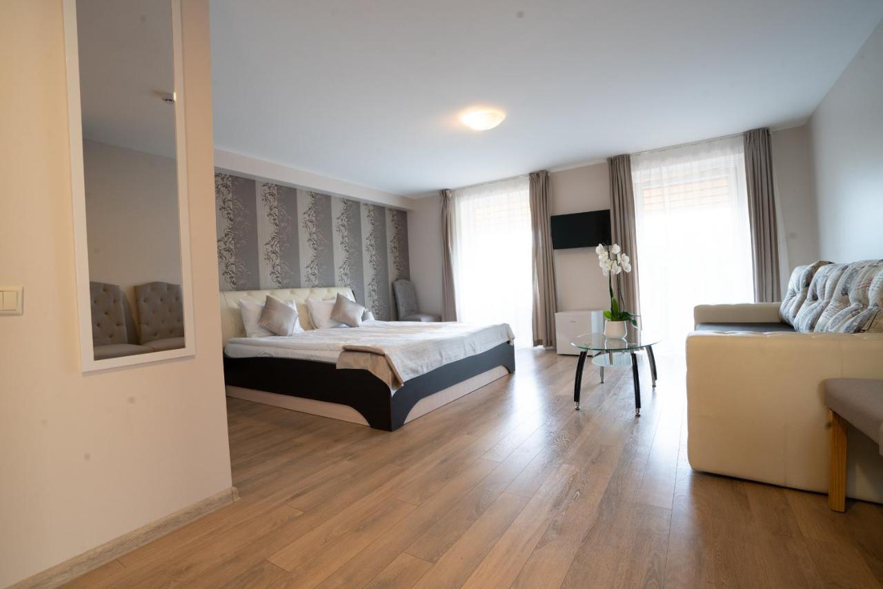 Hotel Floros Simfonija à Šventoji Extérieur photo