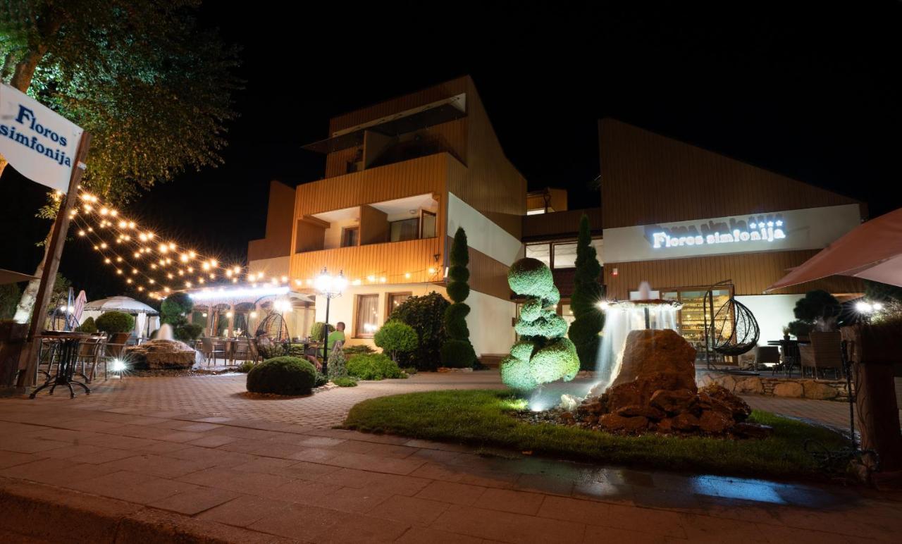 Hotel Floros Simfonija à Šventoji Extérieur photo