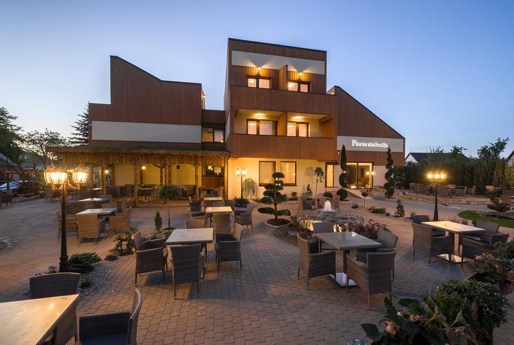 Hotel Floros Simfonija à Šventoji Extérieur photo